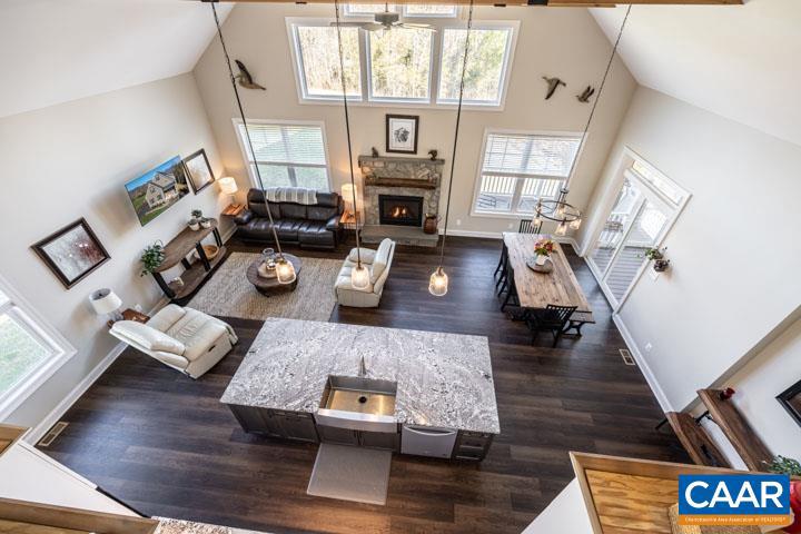 OCTONIA HIGHLANDS - Residential