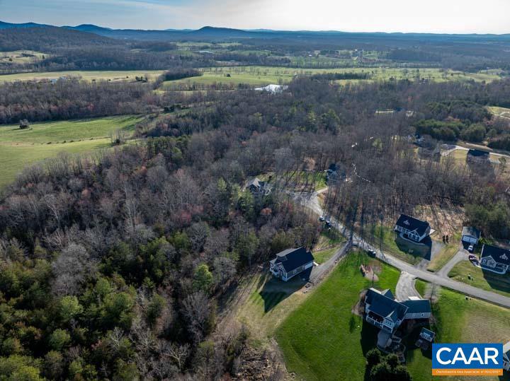 OCTONIA HIGHLANDS - Residential