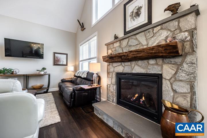 OCTONIA HIGHLANDS - Residential