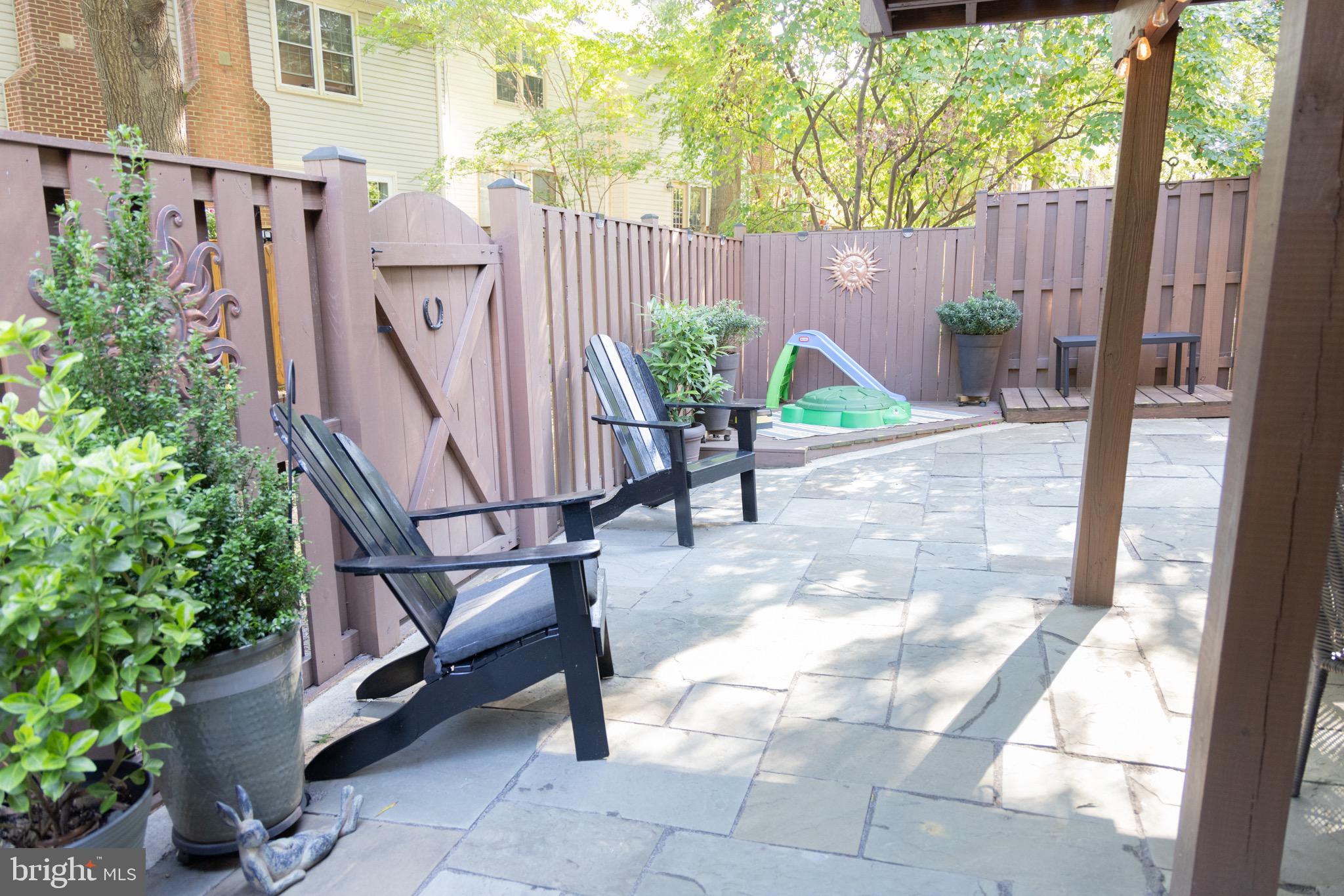 QUAKER HILL - Residential