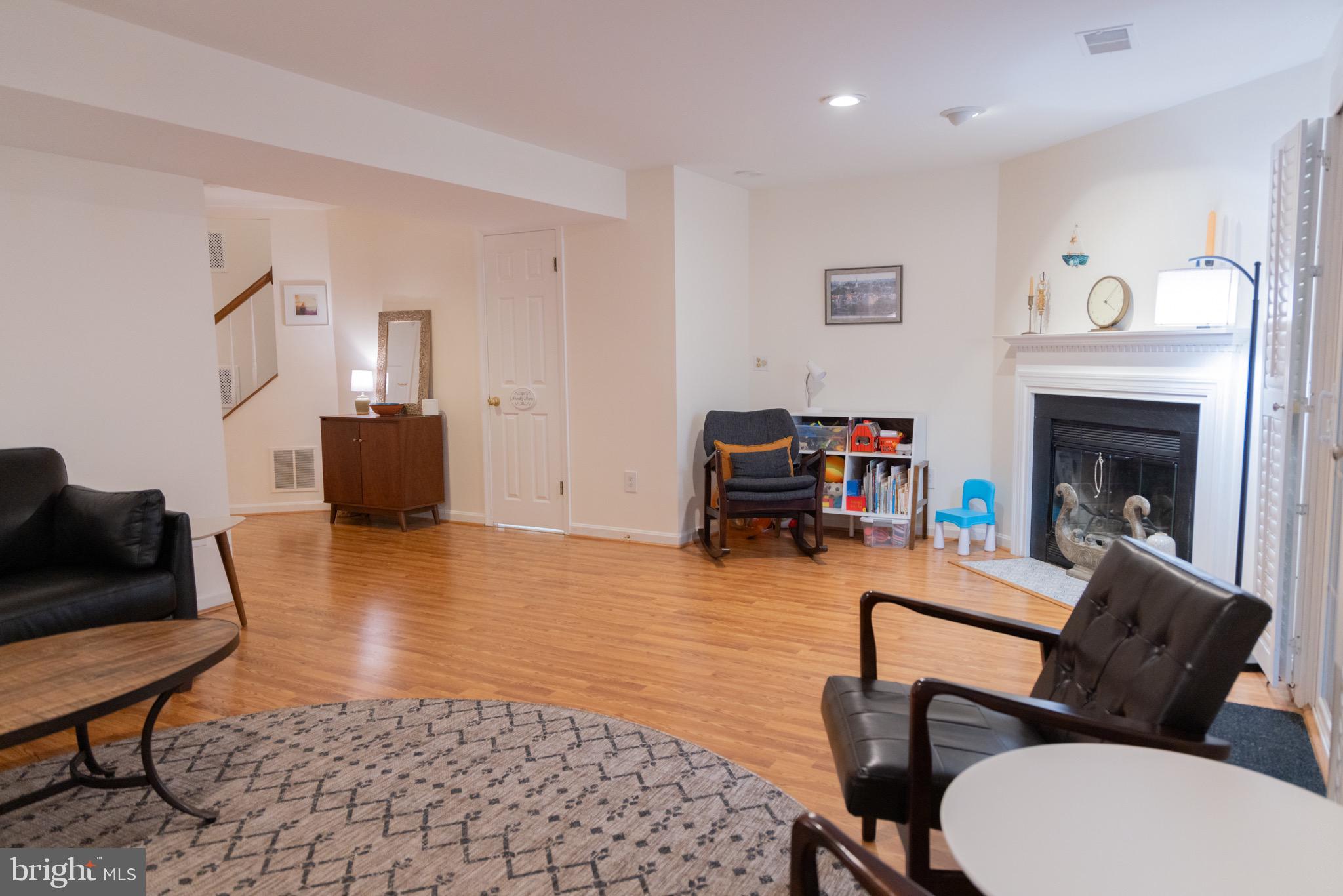 QUAKER HILL - Residential