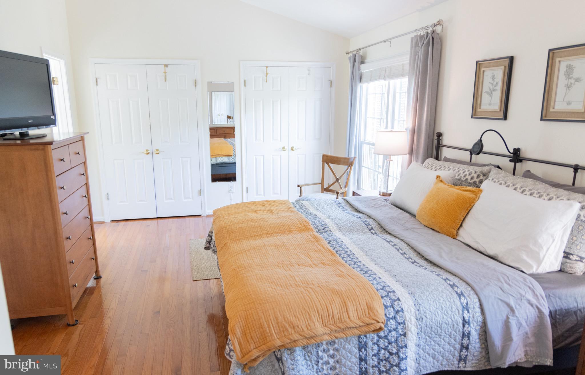 QUAKER HILL - Residential