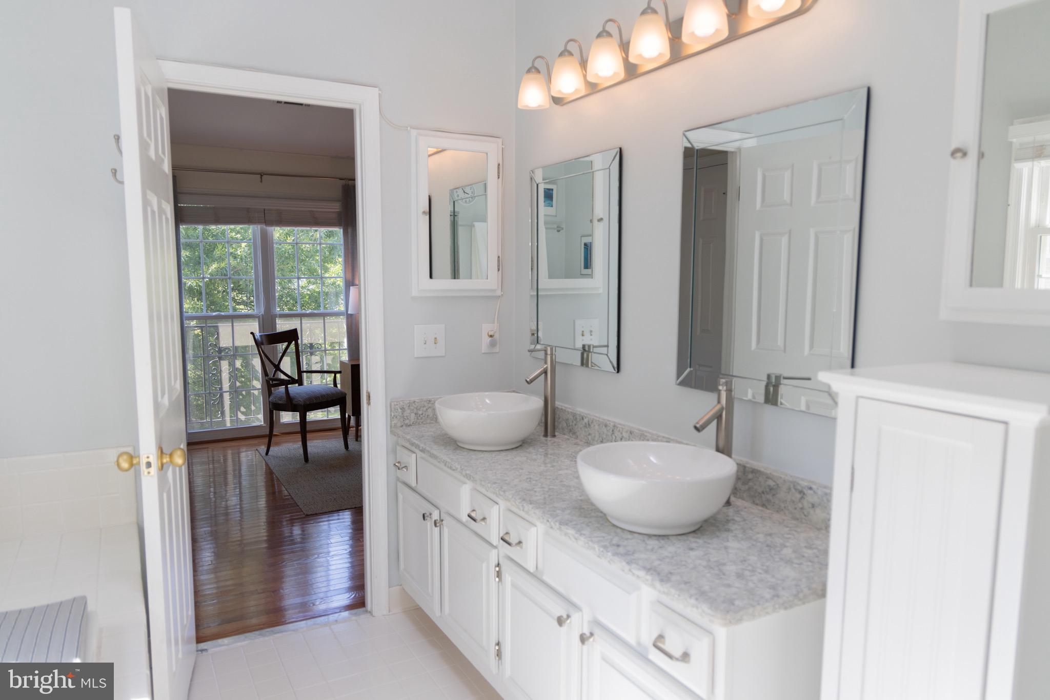 QUAKER HILL - Residential