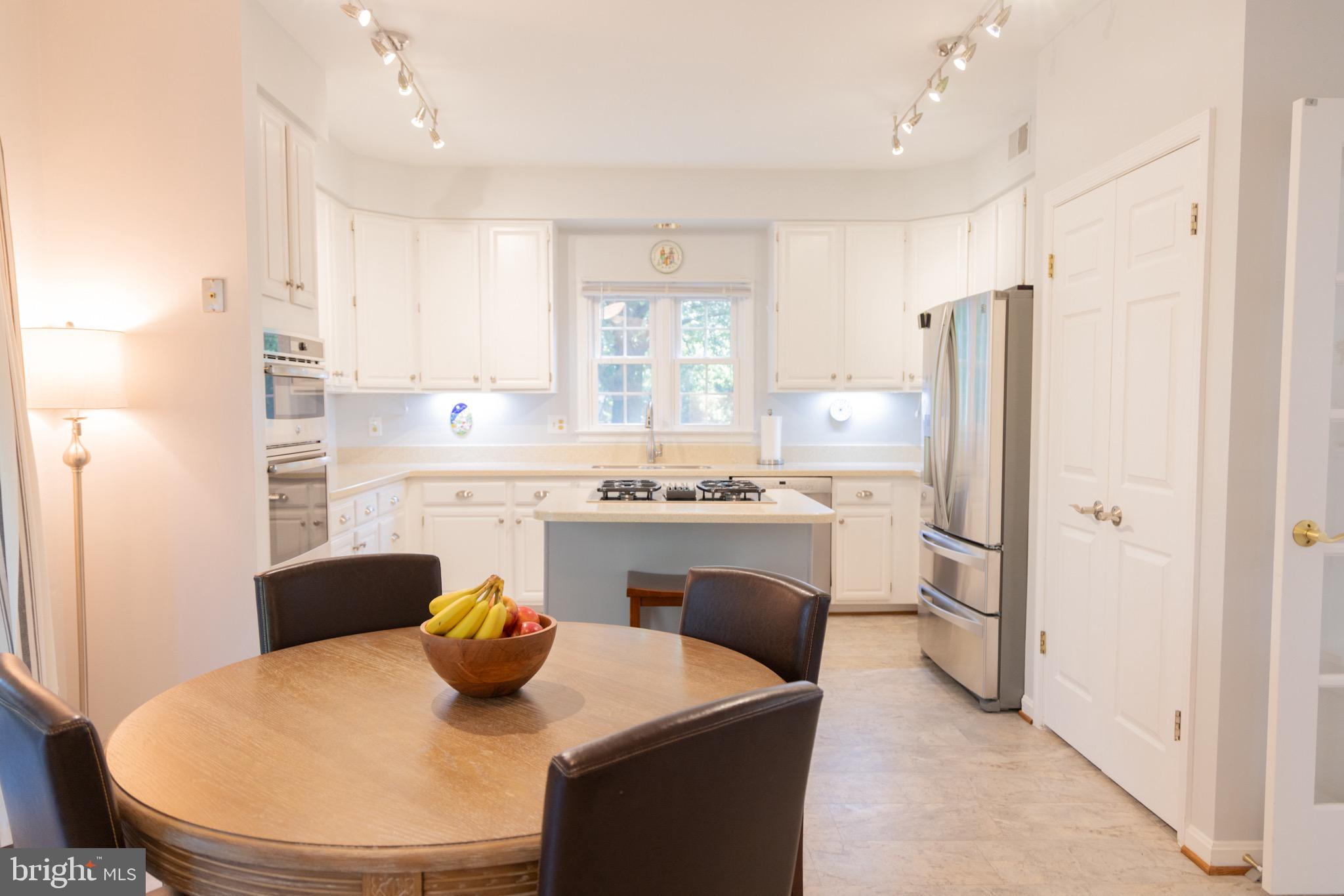 QUAKER HILL - Residential