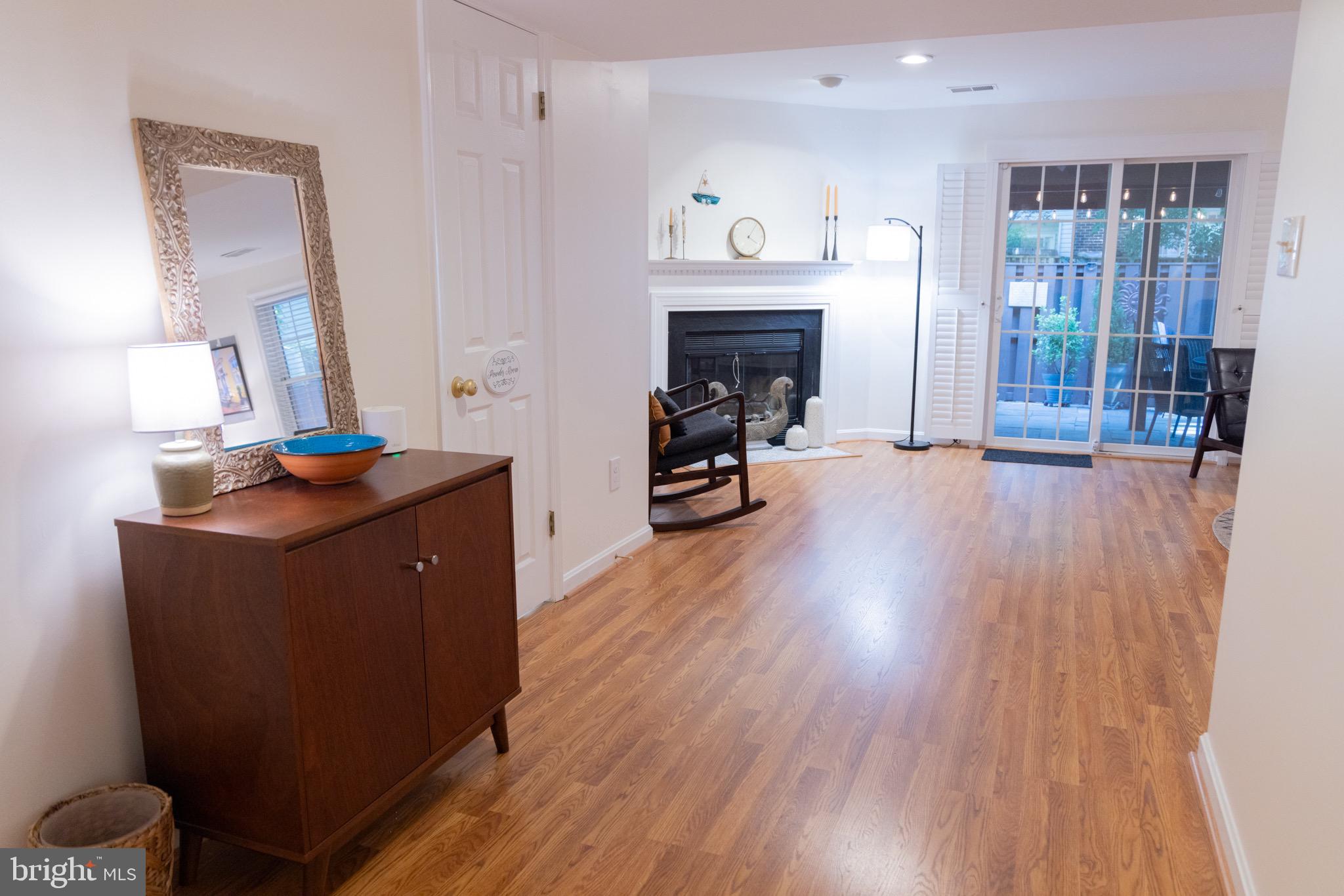 QUAKER HILL - Residential