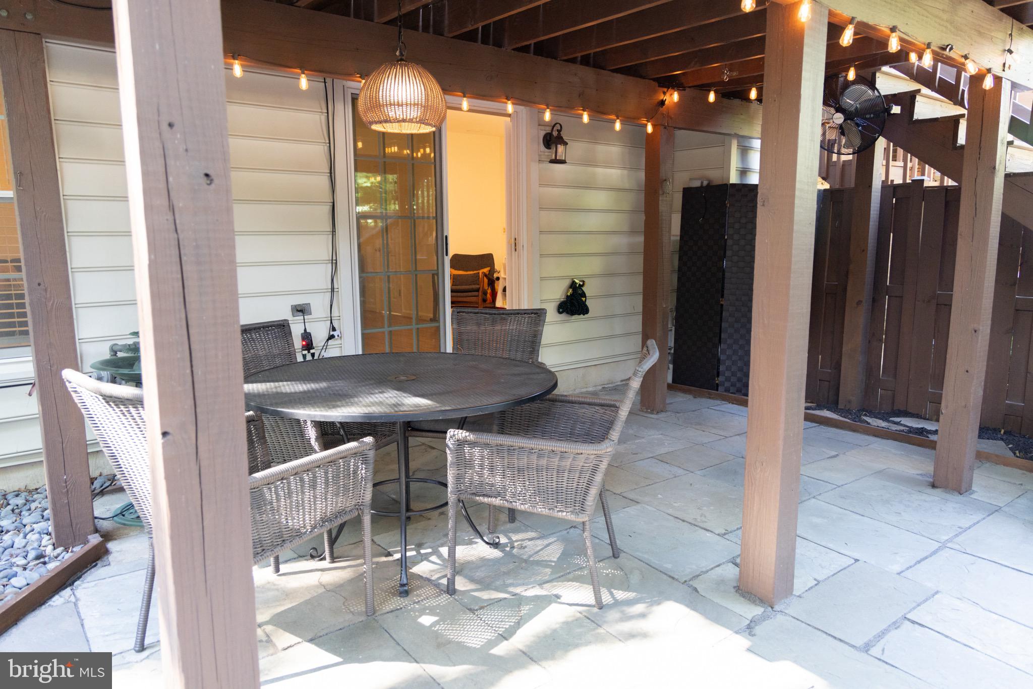 QUAKER HILL - Residential