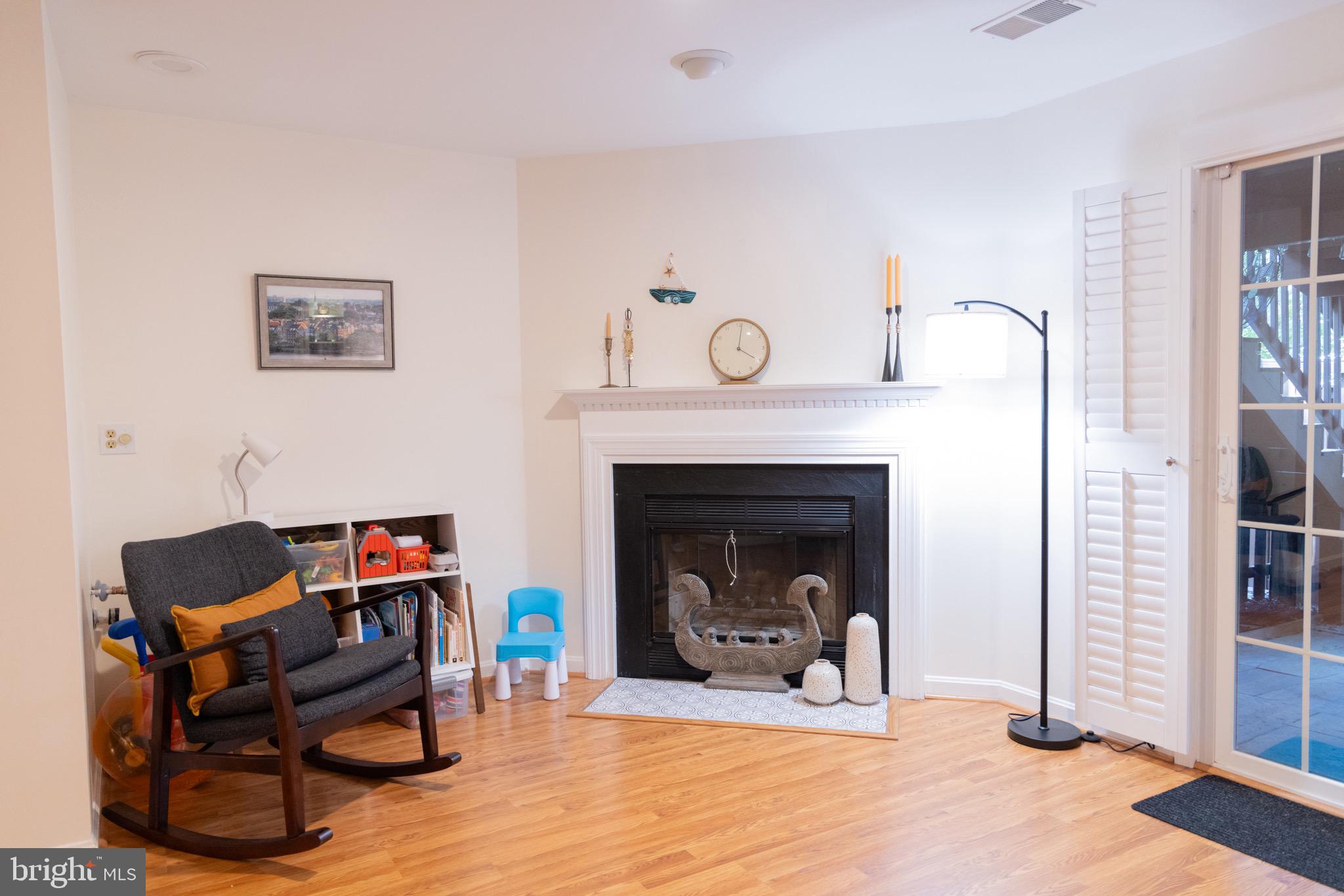 QUAKER HILL - Residential