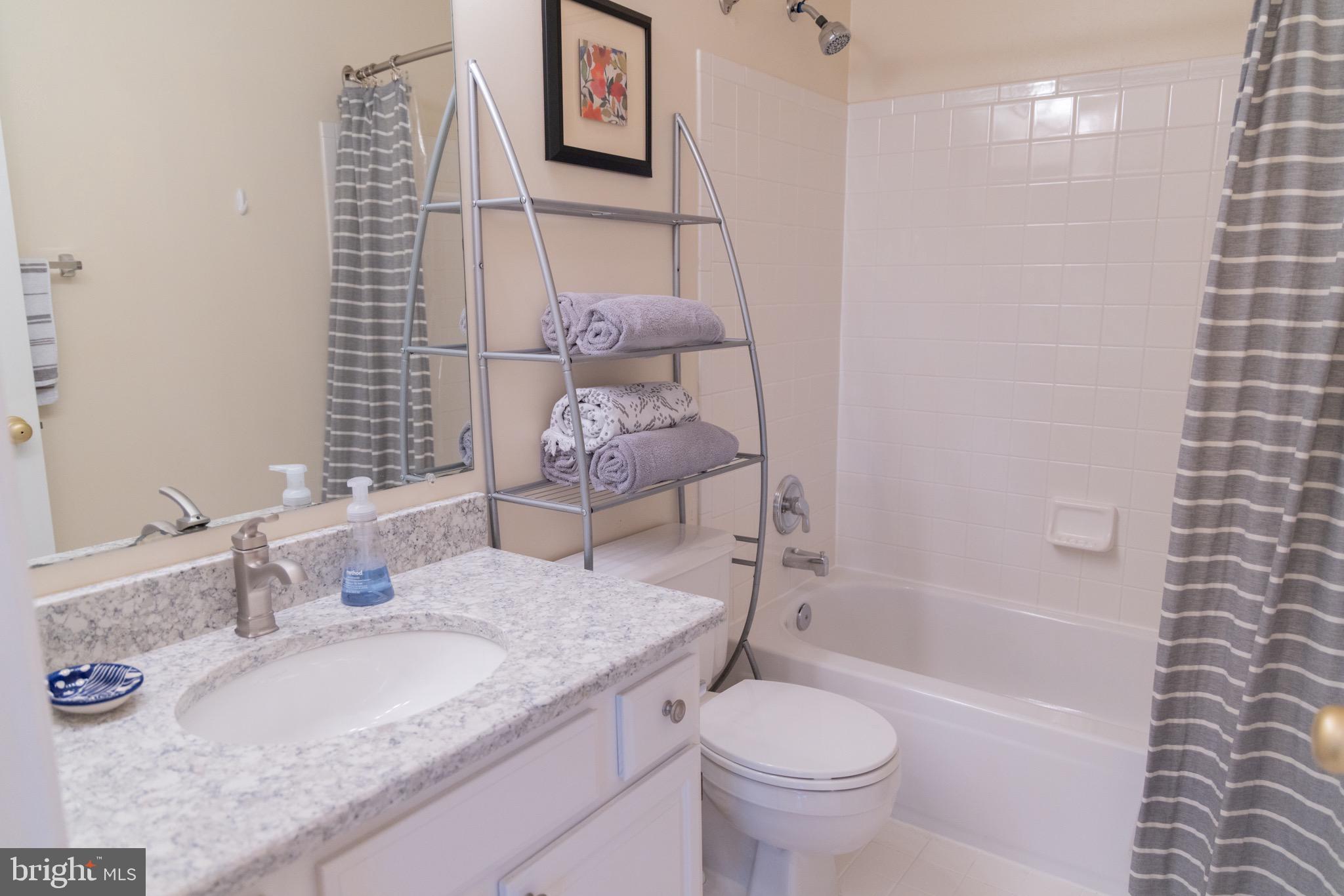 QUAKER HILL - Residential