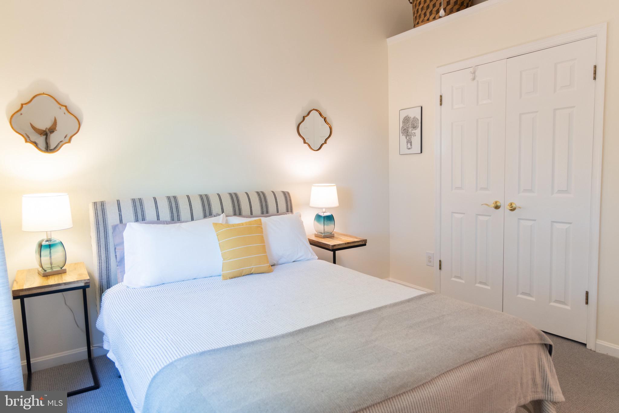 QUAKER HILL - Residential