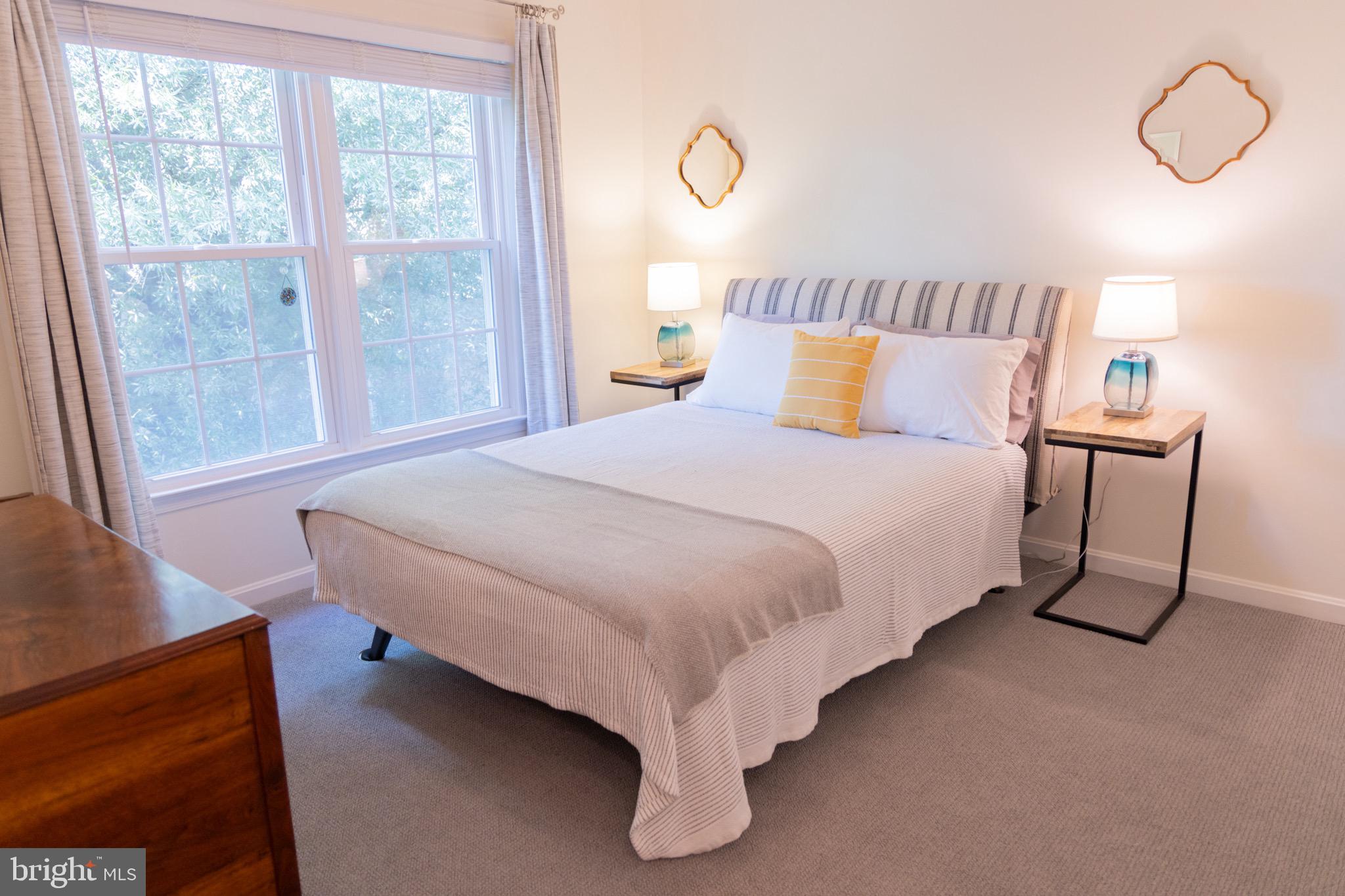 QUAKER HILL - Residential