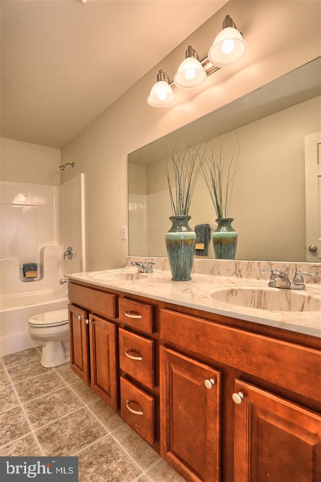 WINDY HEIGHTS - Residential