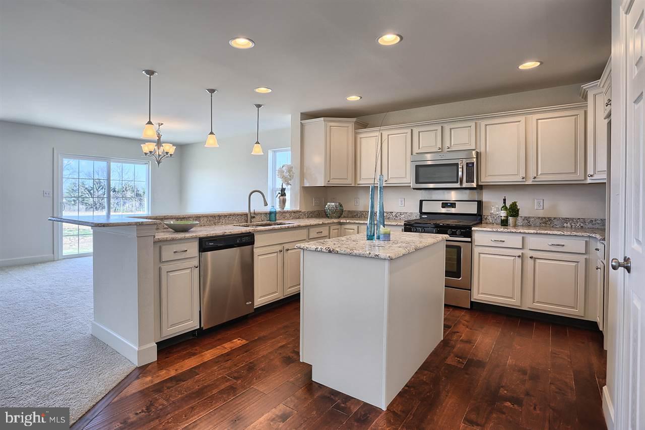 WINDY HEIGHTS - Residential