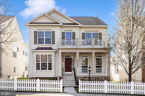 Photo of 23107 Sycamore Farm Drive, CLARKSBURG, MD 20871 (MLS # MDMC2221990)