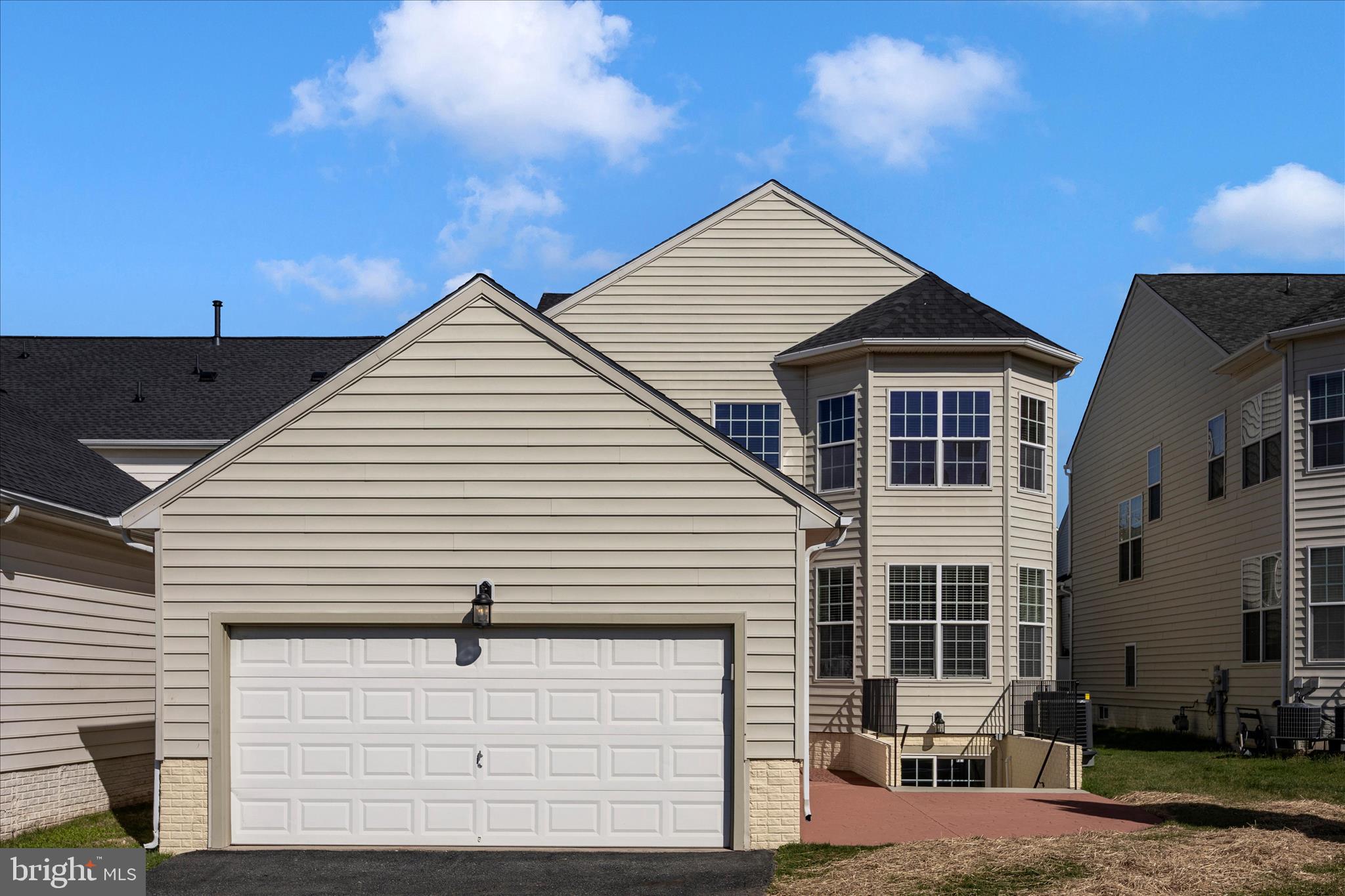 ARORA HILLS - Residential