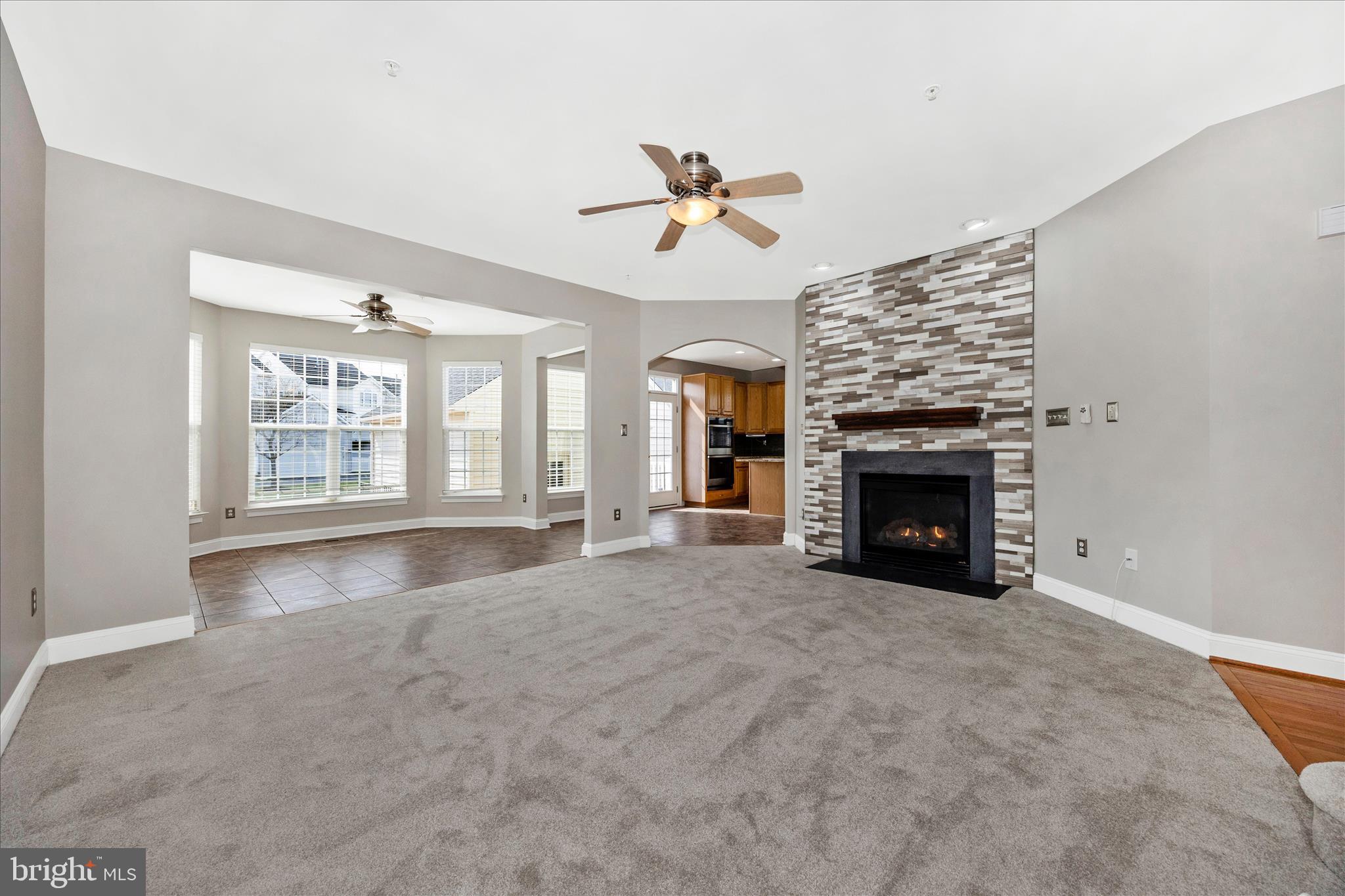 ARORA HILLS - Residential