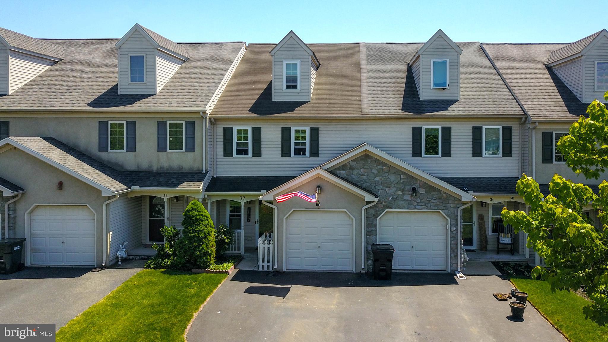 QUAIL HOLLOW - Residential