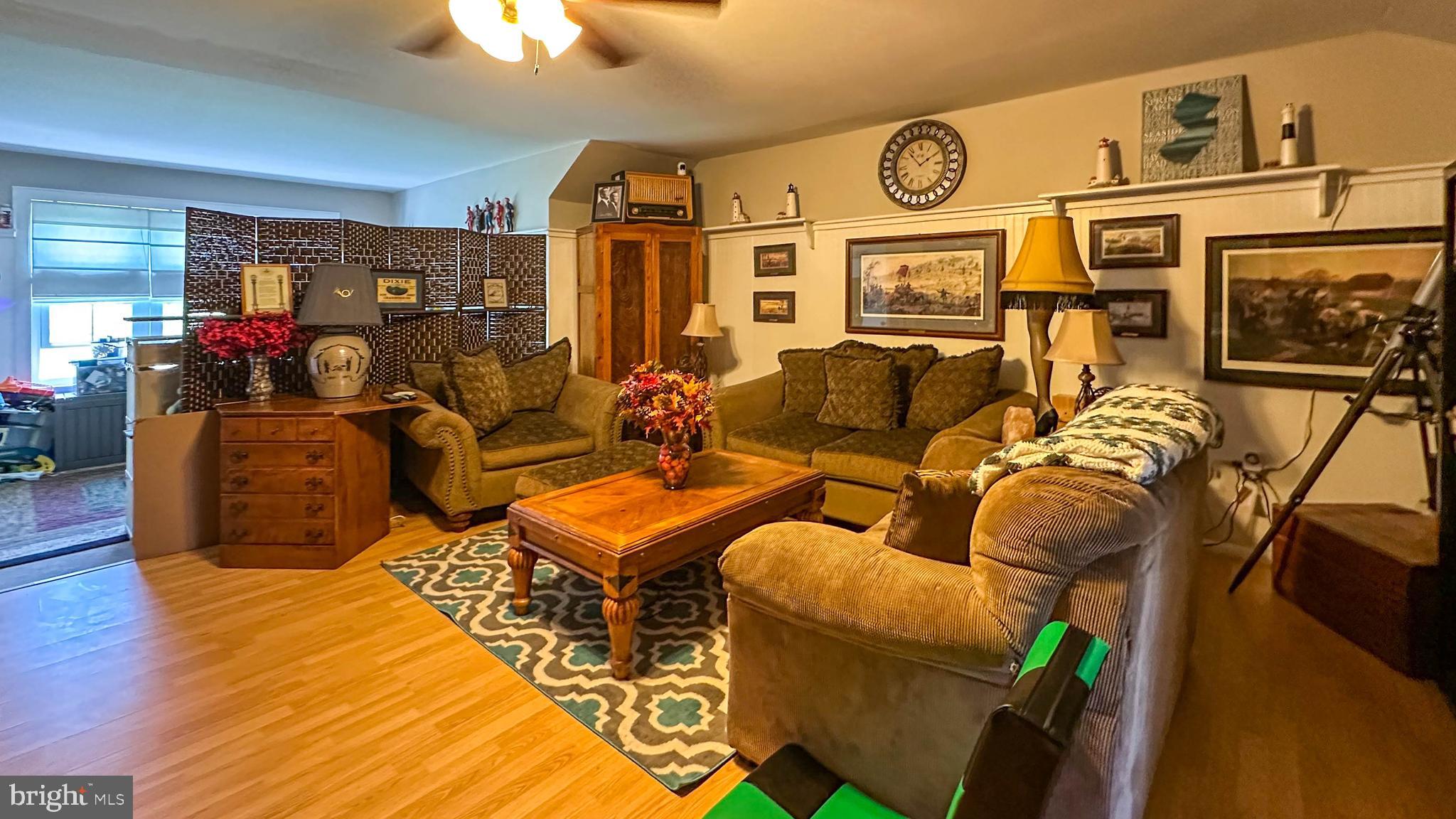 QUAIL HOLLOW - Residential