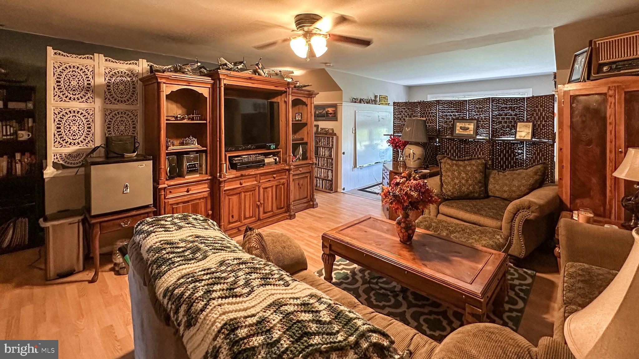 QUAIL HOLLOW - Residential