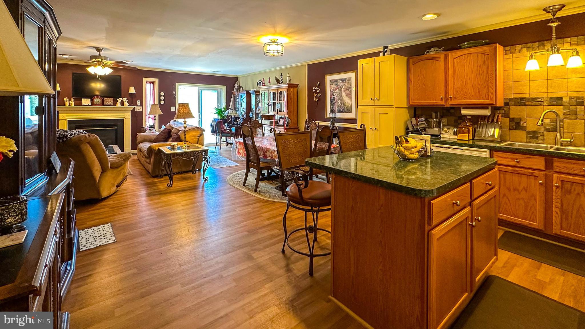 QUAIL HOLLOW - Residential