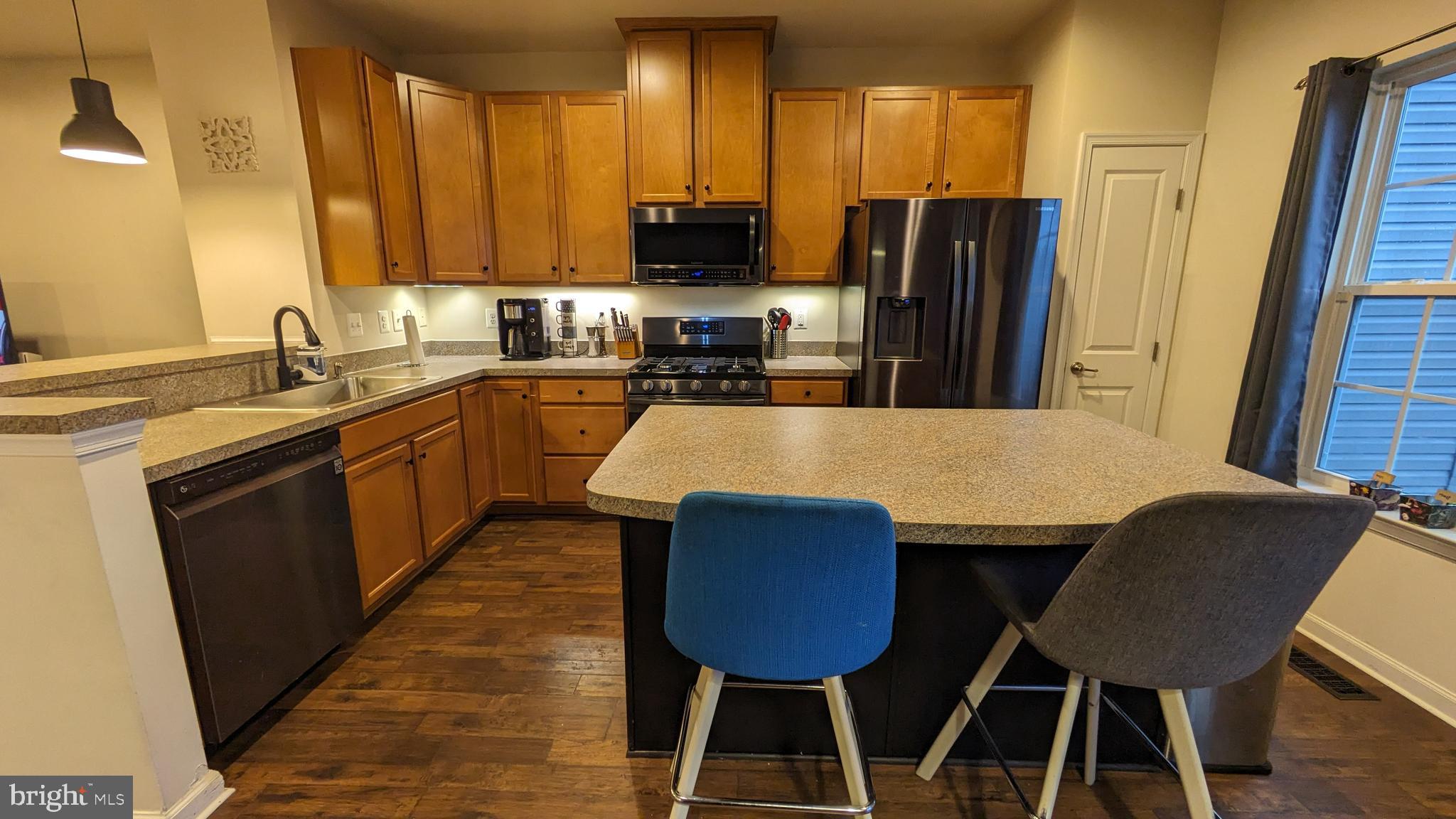 PINE RIDGE CROSSING - Residential