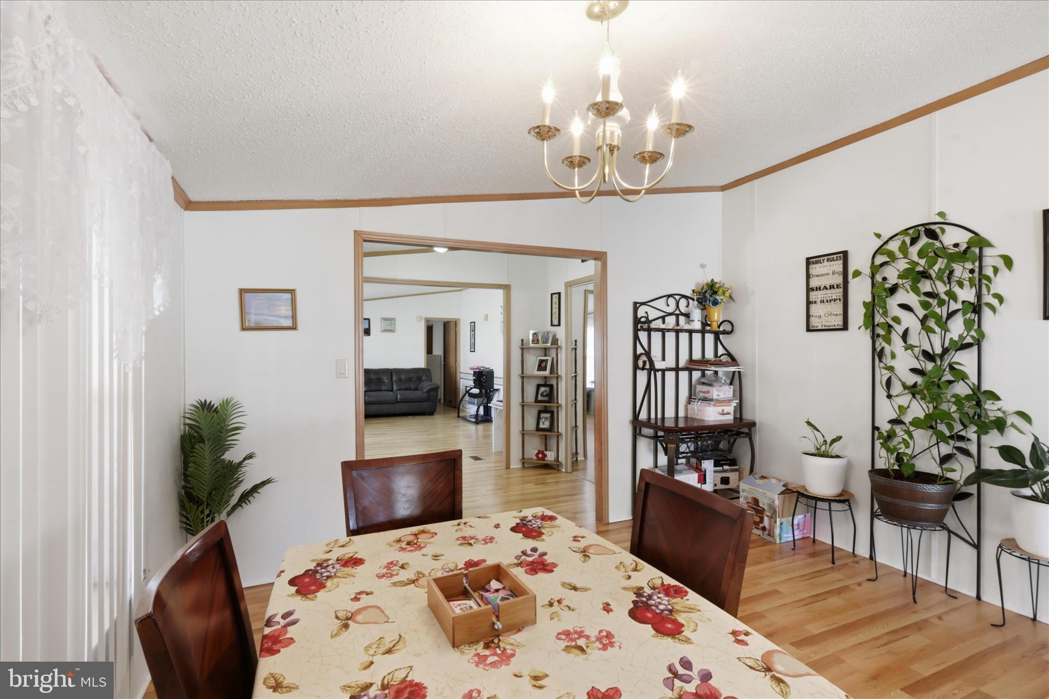 LAKESIDE VILLAGE - Residential