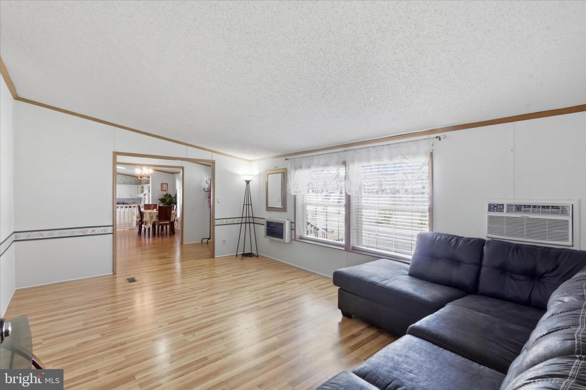 LAKESIDE VILLAGE - Residential