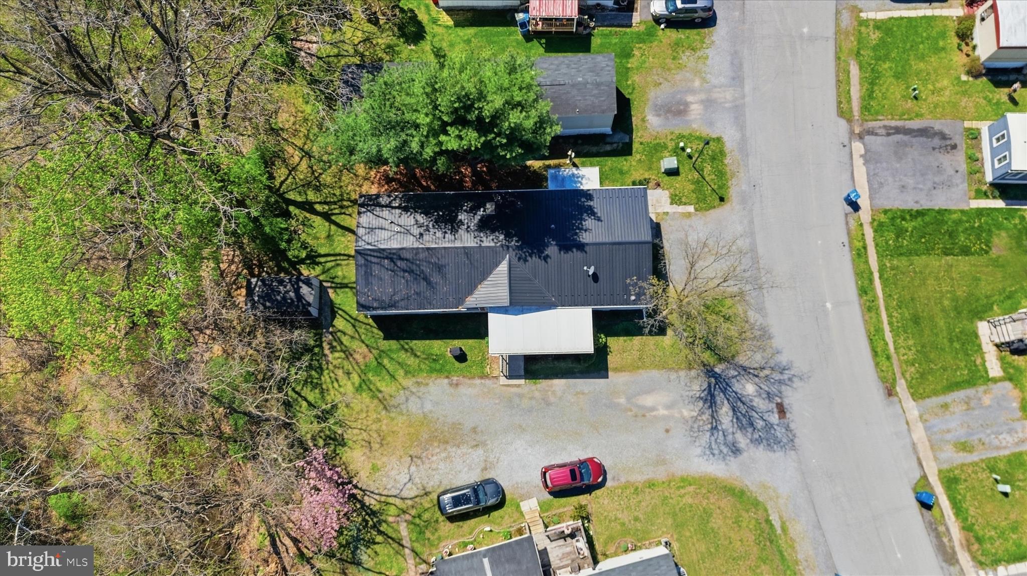 LAKESIDE VILLAGE - Residential