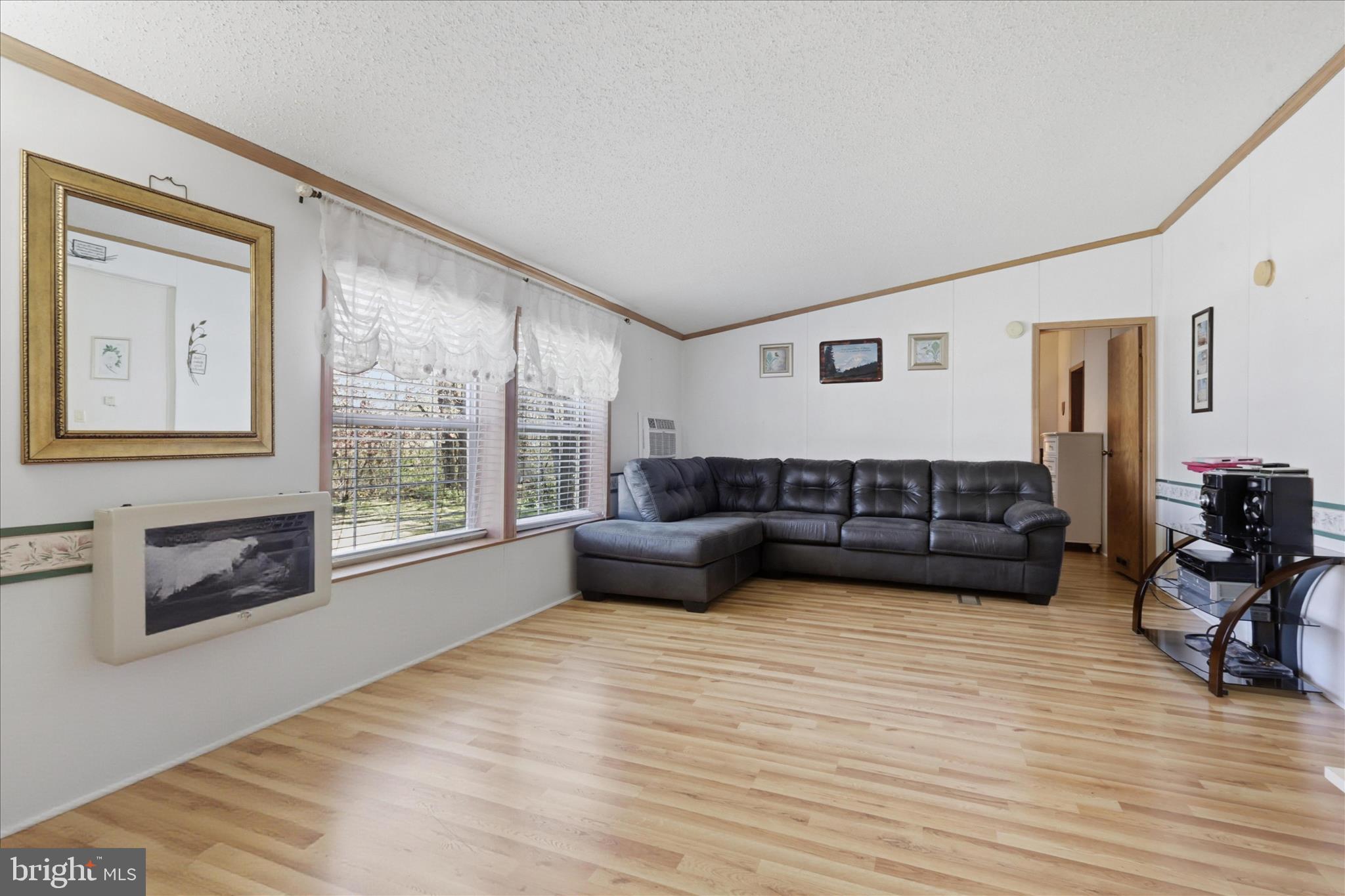 LAKESIDE VILLAGE - Residential