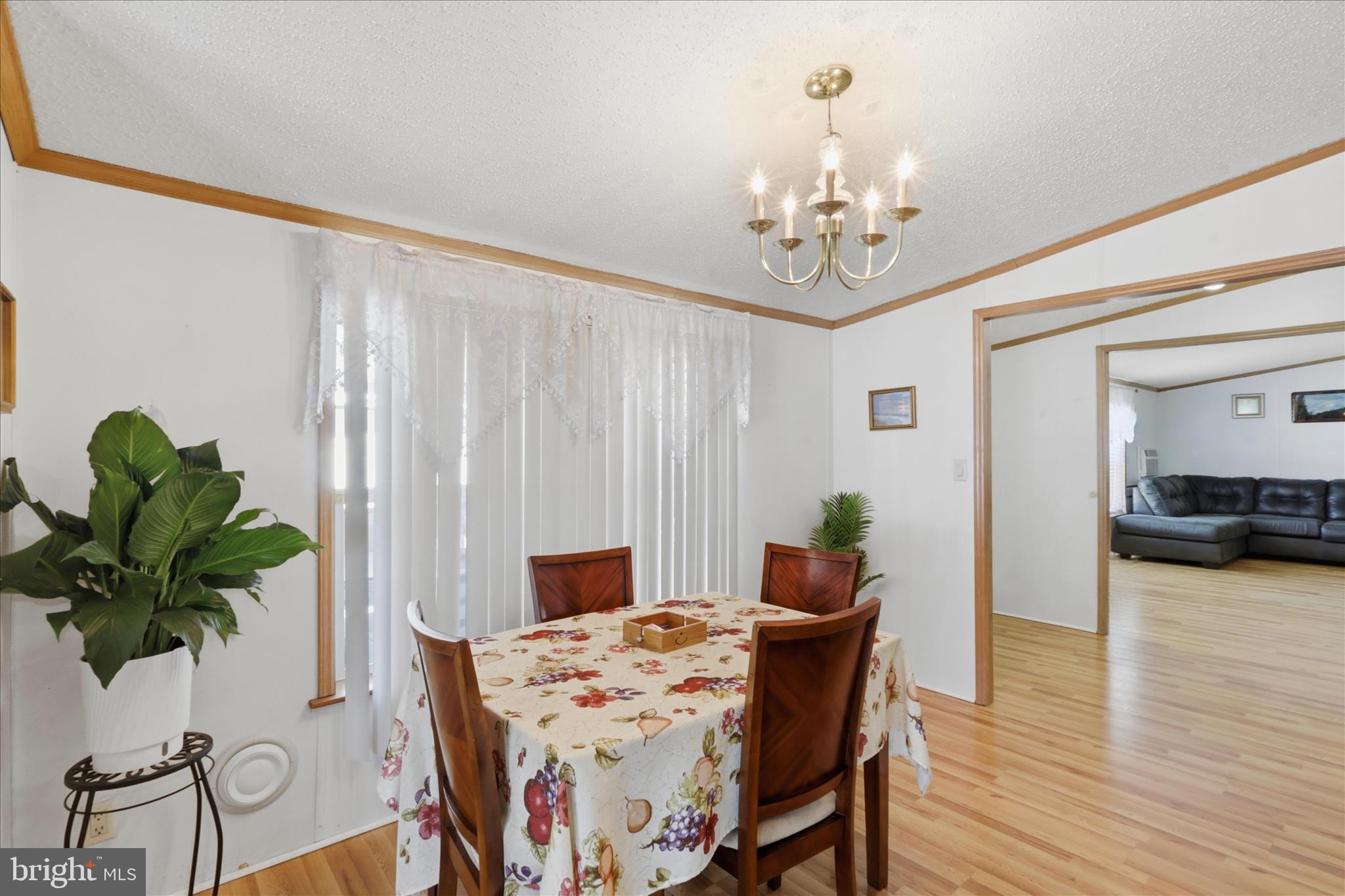 LAKESIDE VILLAGE - Residential