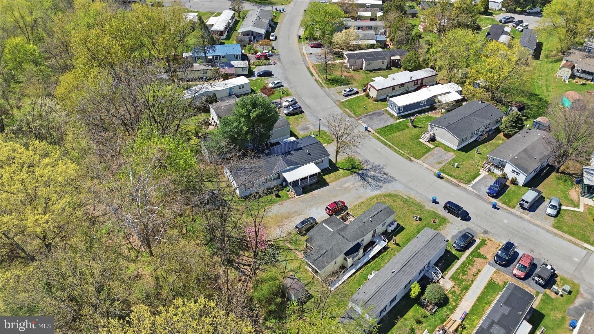 LAKESIDE VILLAGE - Residential