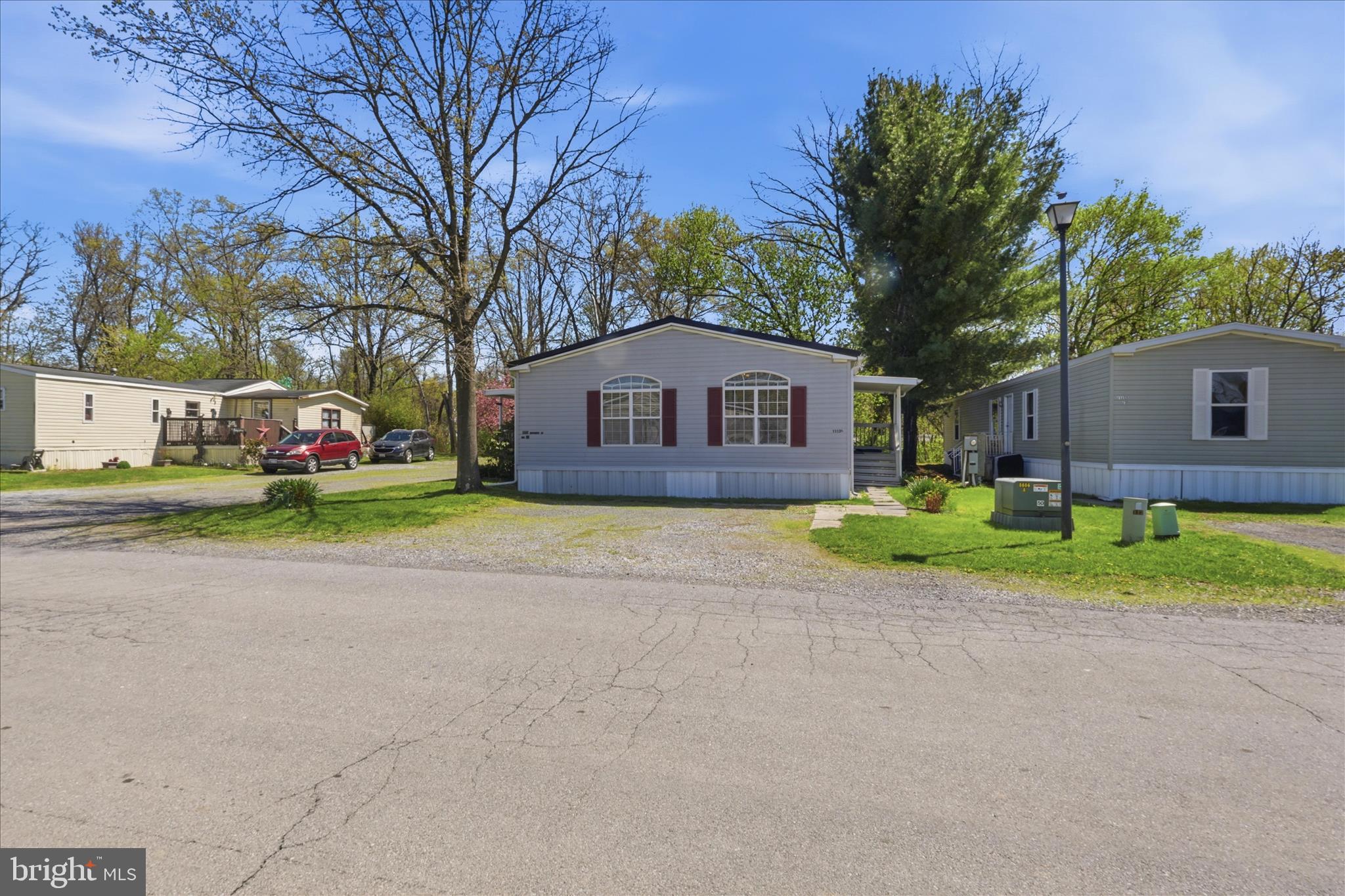 LAKESIDE VILLAGE - Residential