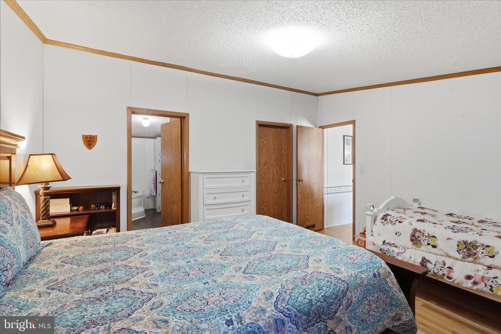 LAKESIDE VILLAGE - Residential