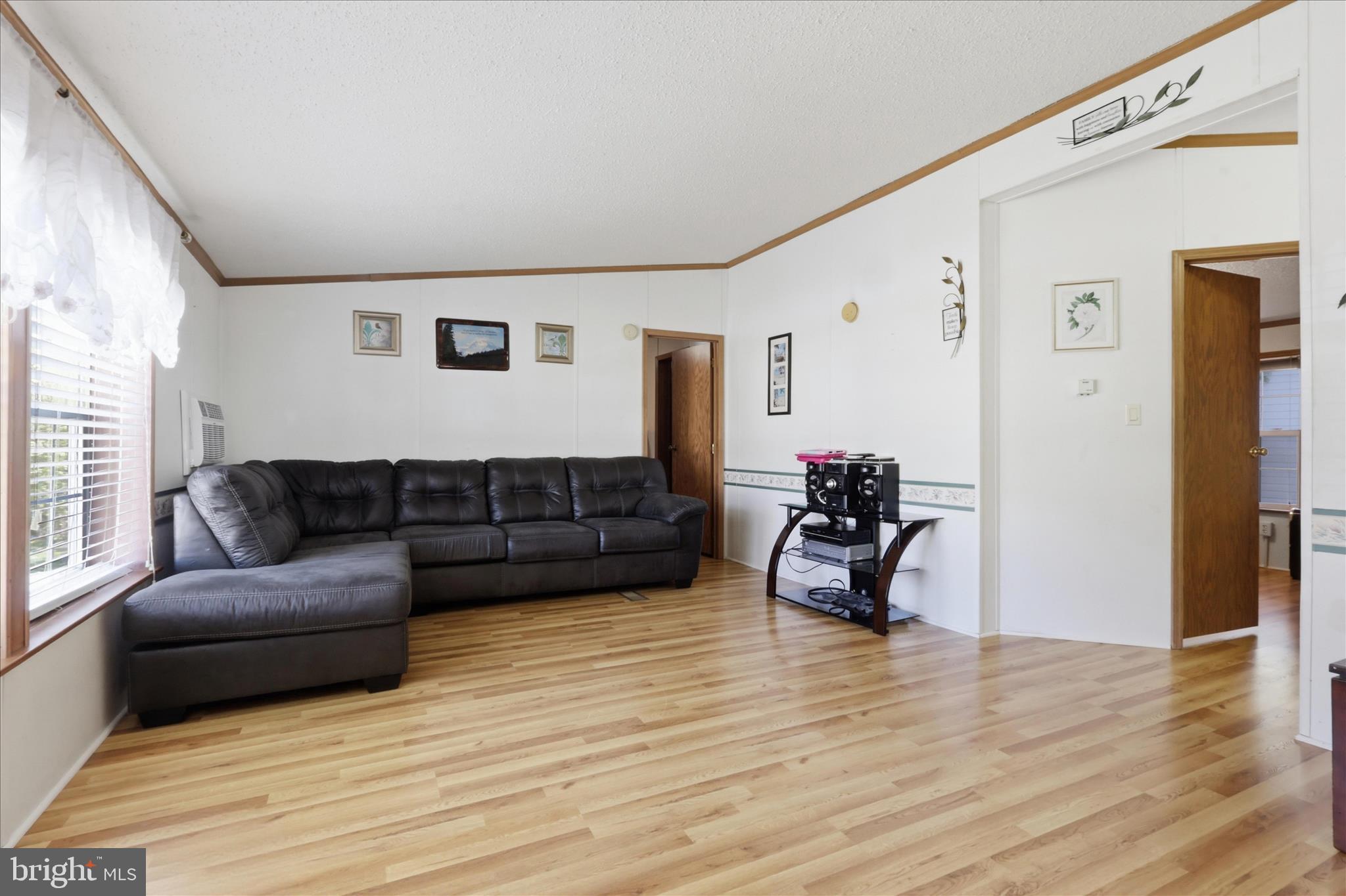 LAKESIDE VILLAGE - Residential