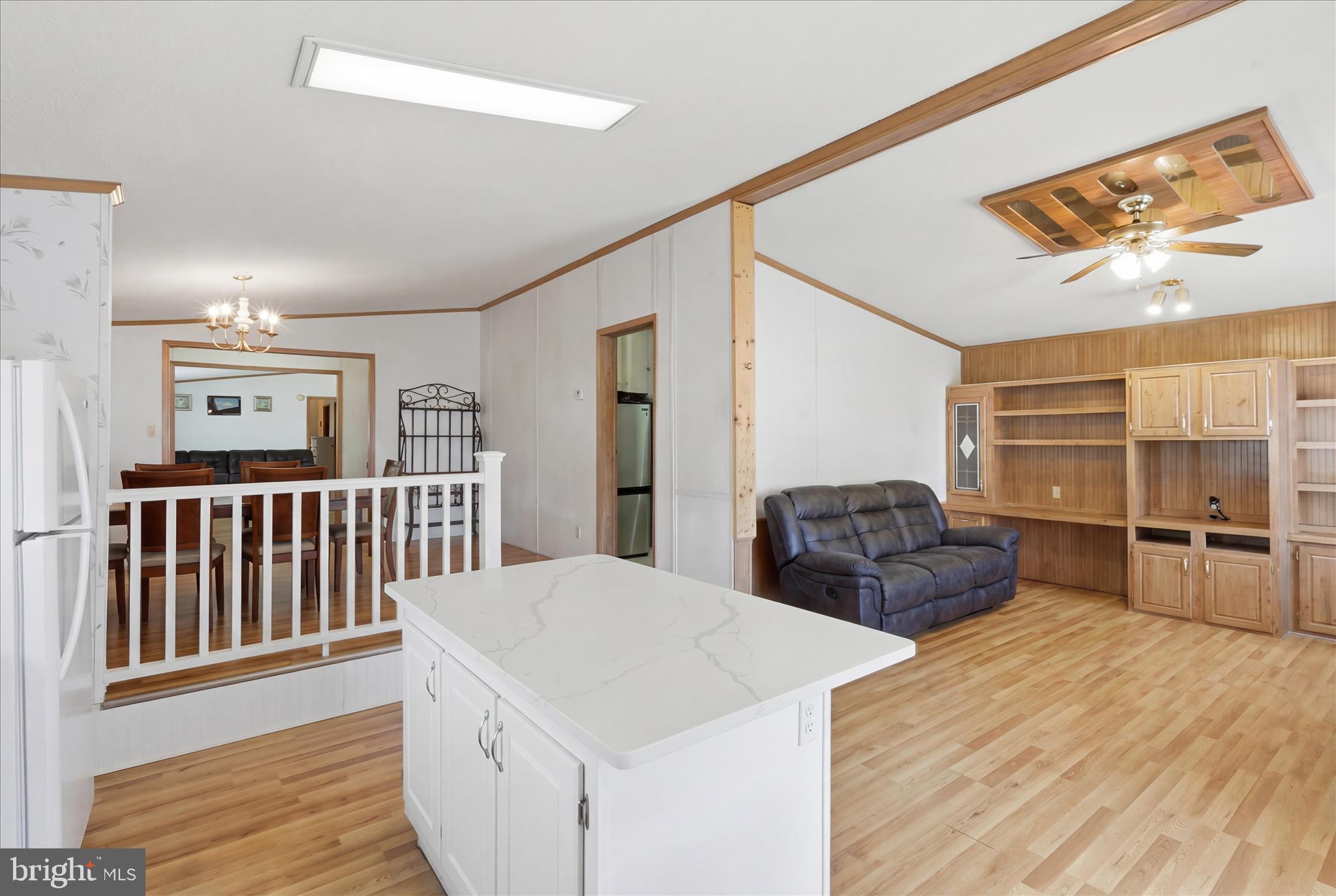 LAKESIDE VILLAGE - Residential