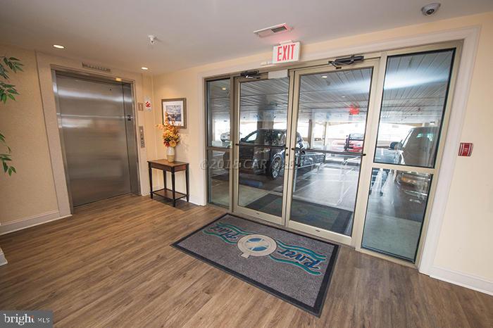 Gorgeous renovated two level top floor unit direct water front! water front balconies, one in the master bedroom, granite counter tops,separate tub and glass enclosed shower in the master bath.Unit has it's own private elevator, finished bonus room, cherry hardwood floors and so much more! Finished with every amenity possible, and appointed with attention to detail throughout. Absolute must see! All bedrooms are extremely spacious. Building features community pool and dock. Water and sewer included in Rent!