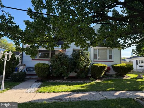 Homes For Sale - 332 Madison Street<br/> BRISTOL, PA 19007