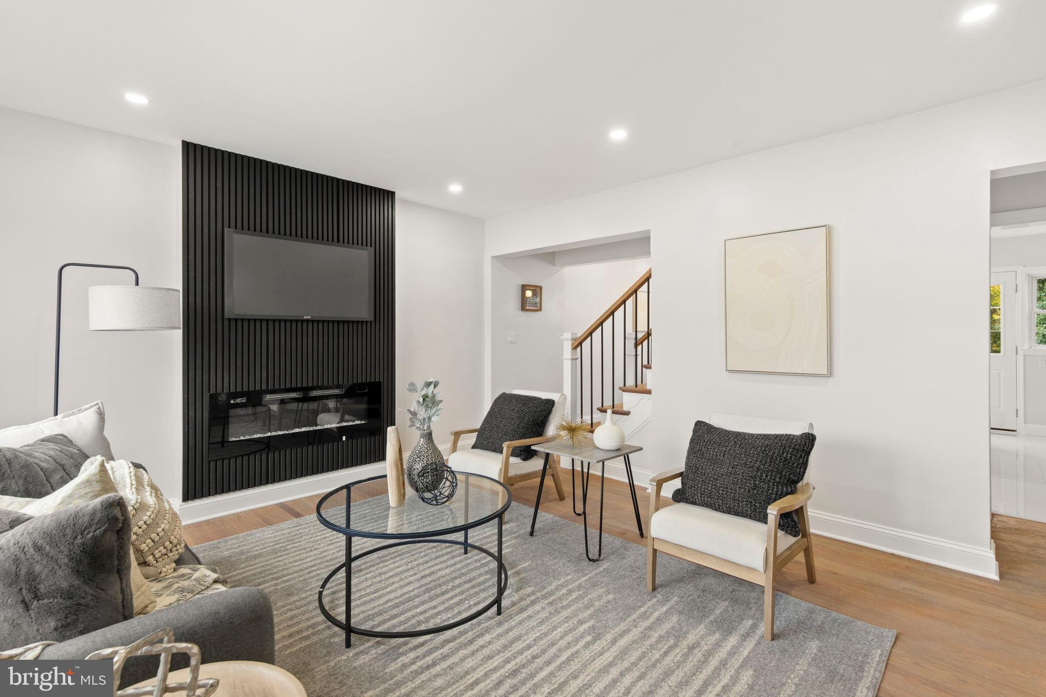 CHINQUAPIN PARK - Residential