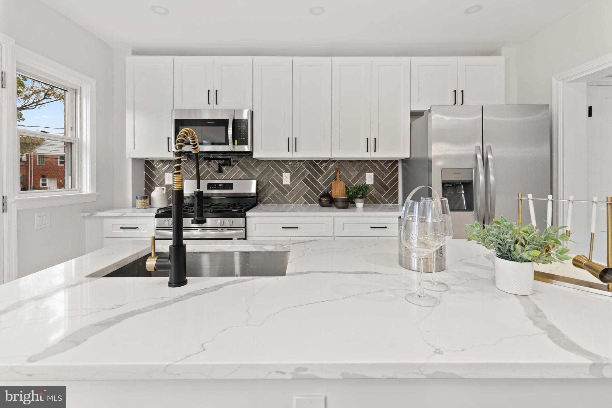 CHINQUAPIN PARK - Residential