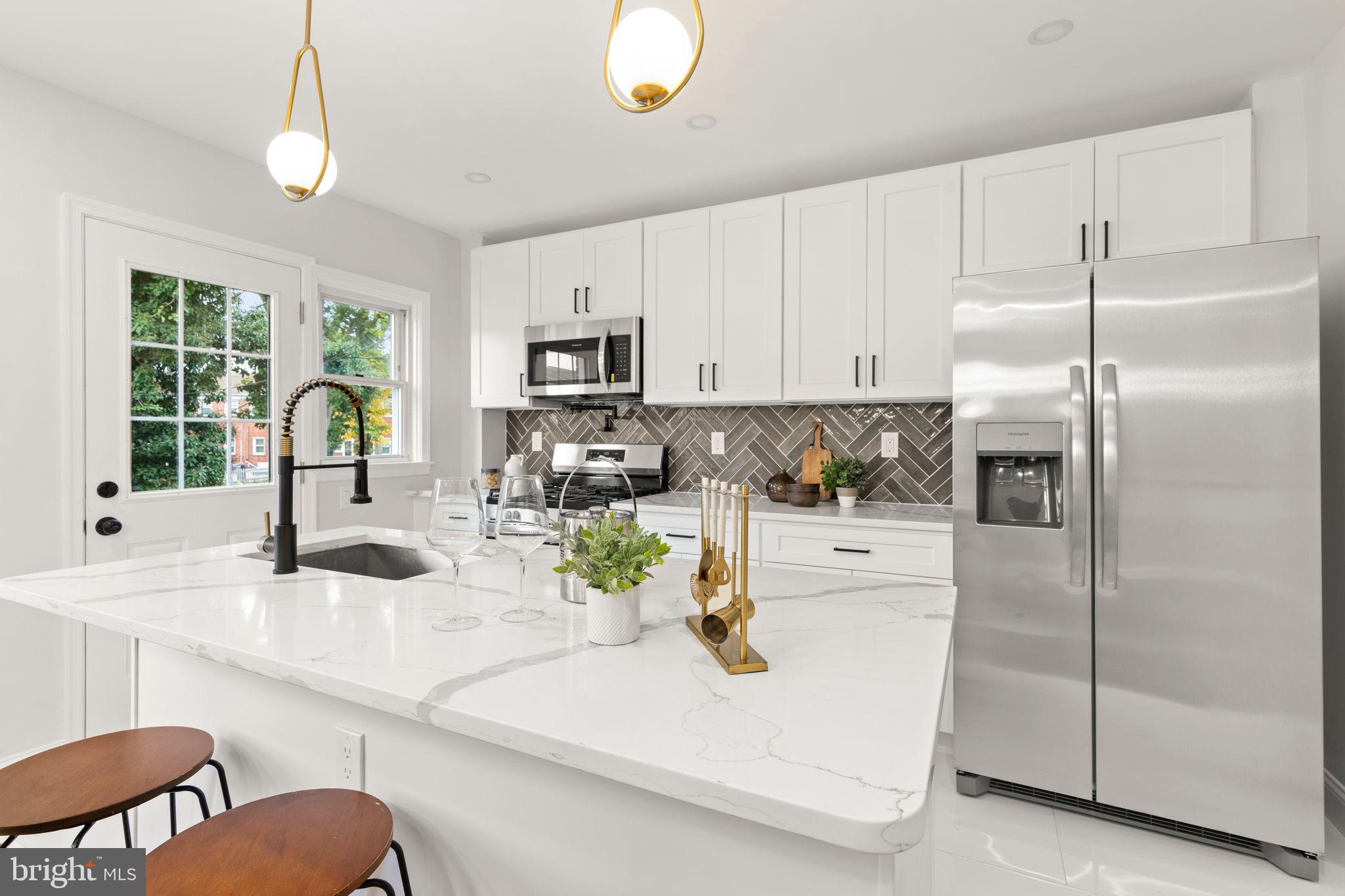 CHINQUAPIN PARK - Residential