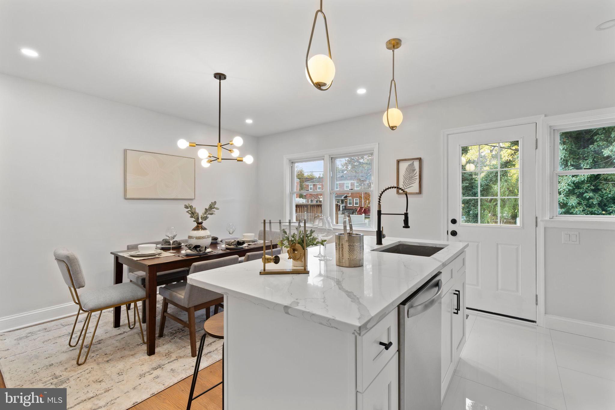 CHINQUAPIN PARK - Residential