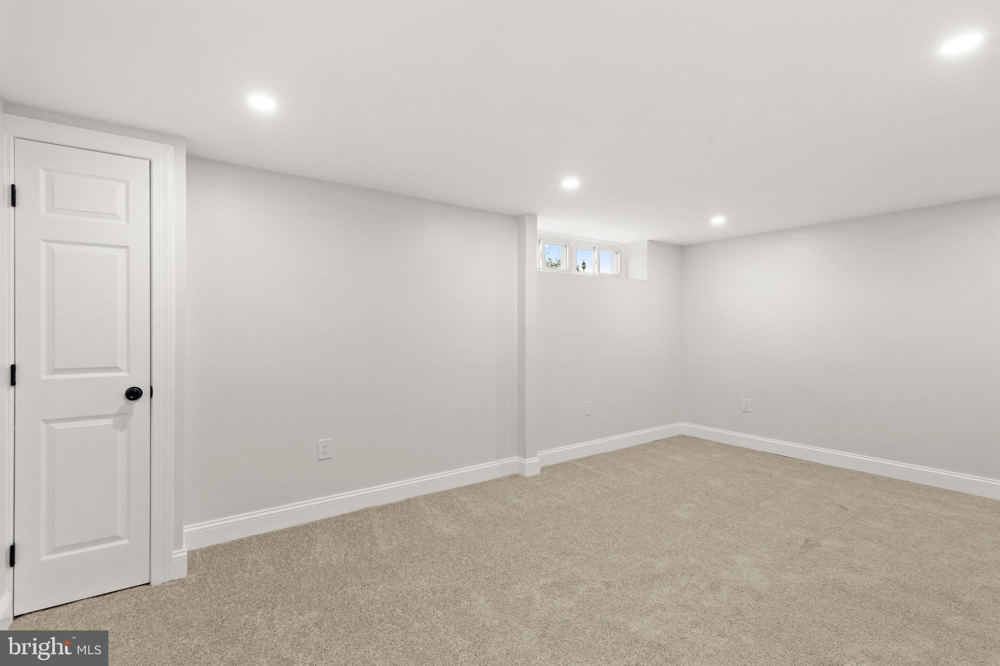 CHINQUAPIN PARK - Residential