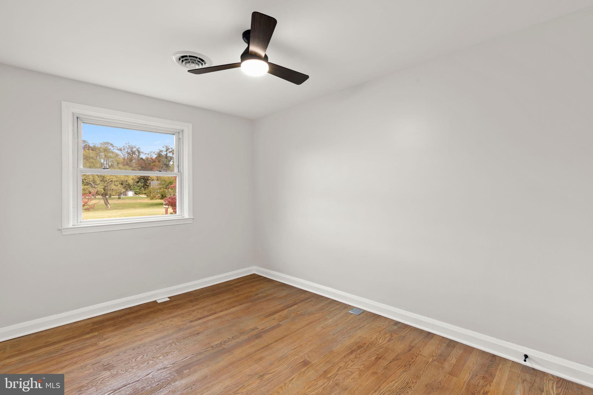 CHINQUAPIN PARK - Residential