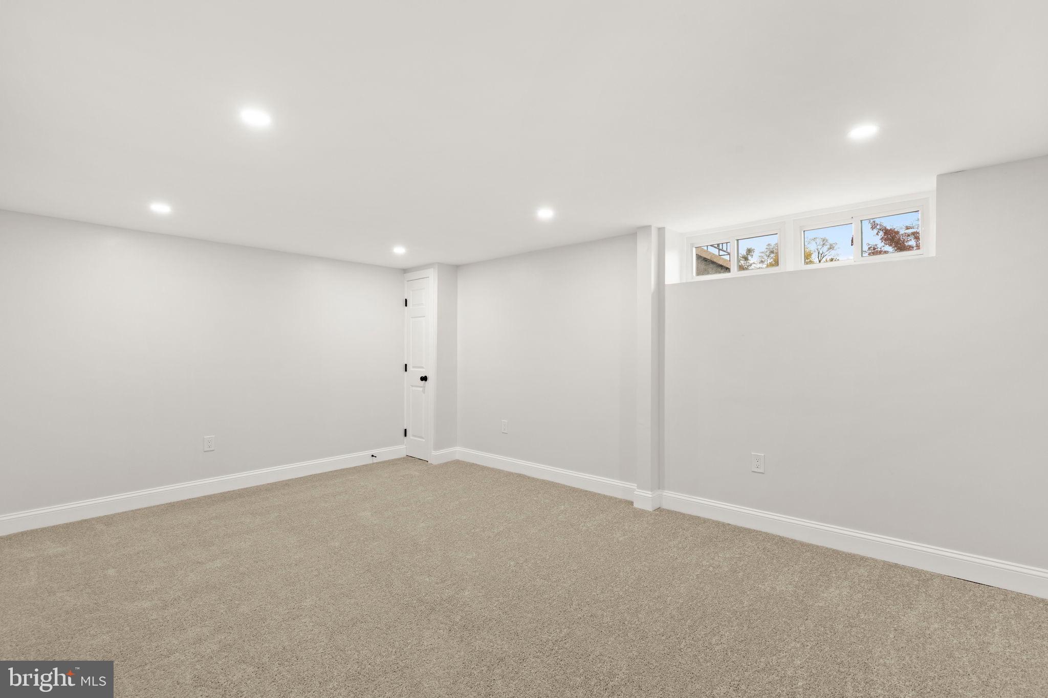 CHINQUAPIN PARK - Residential