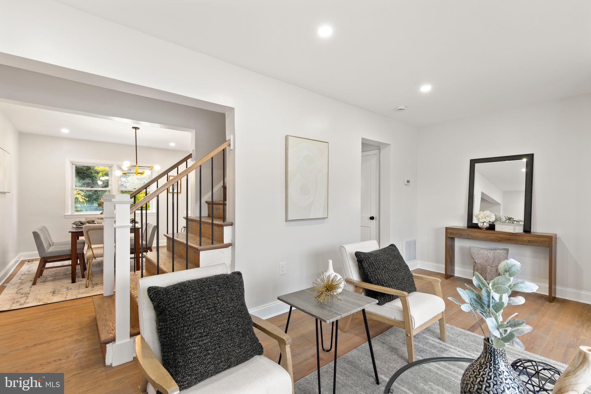 CHINQUAPIN PARK - Residential