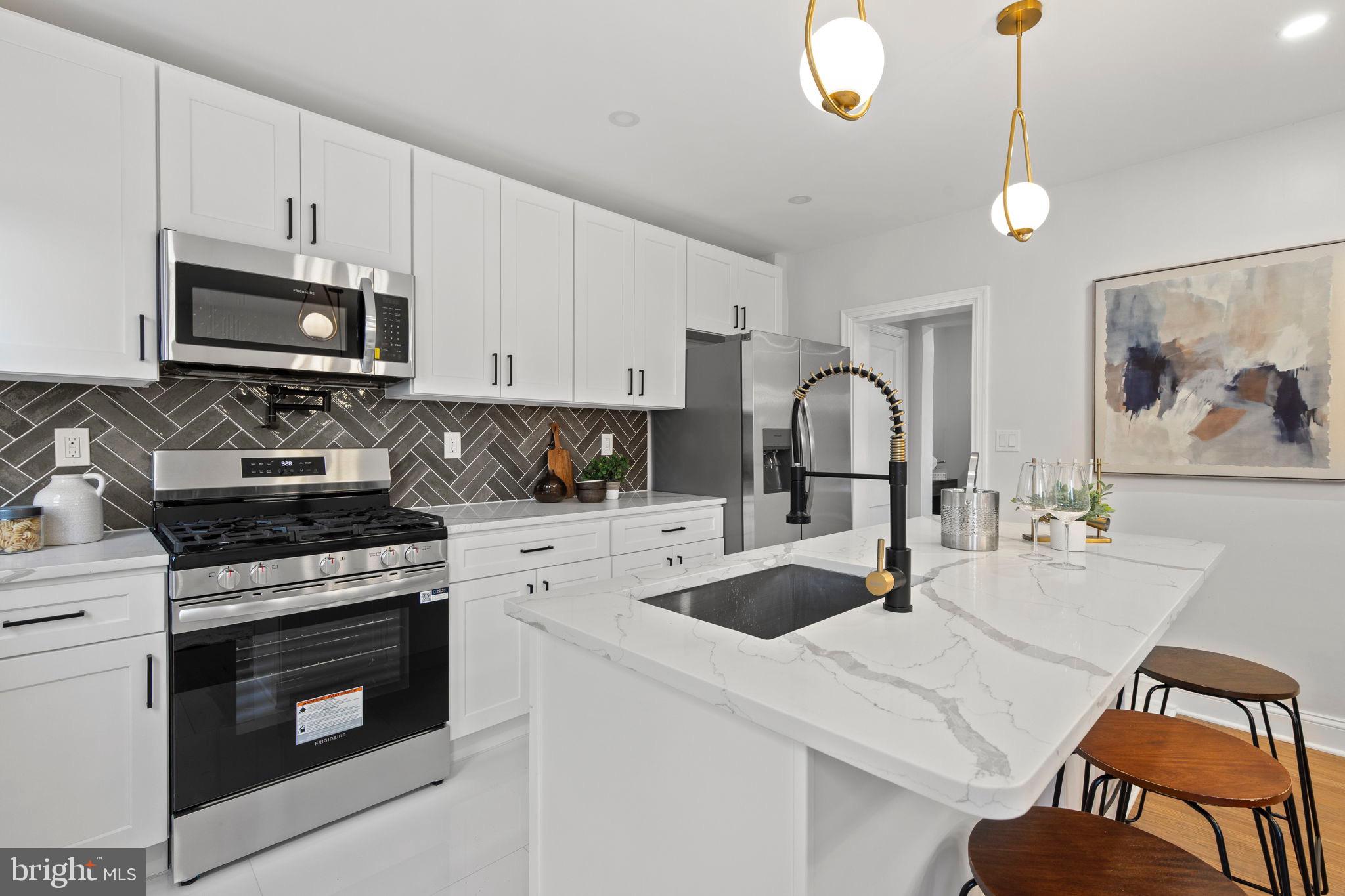 CHINQUAPIN PARK - Residential