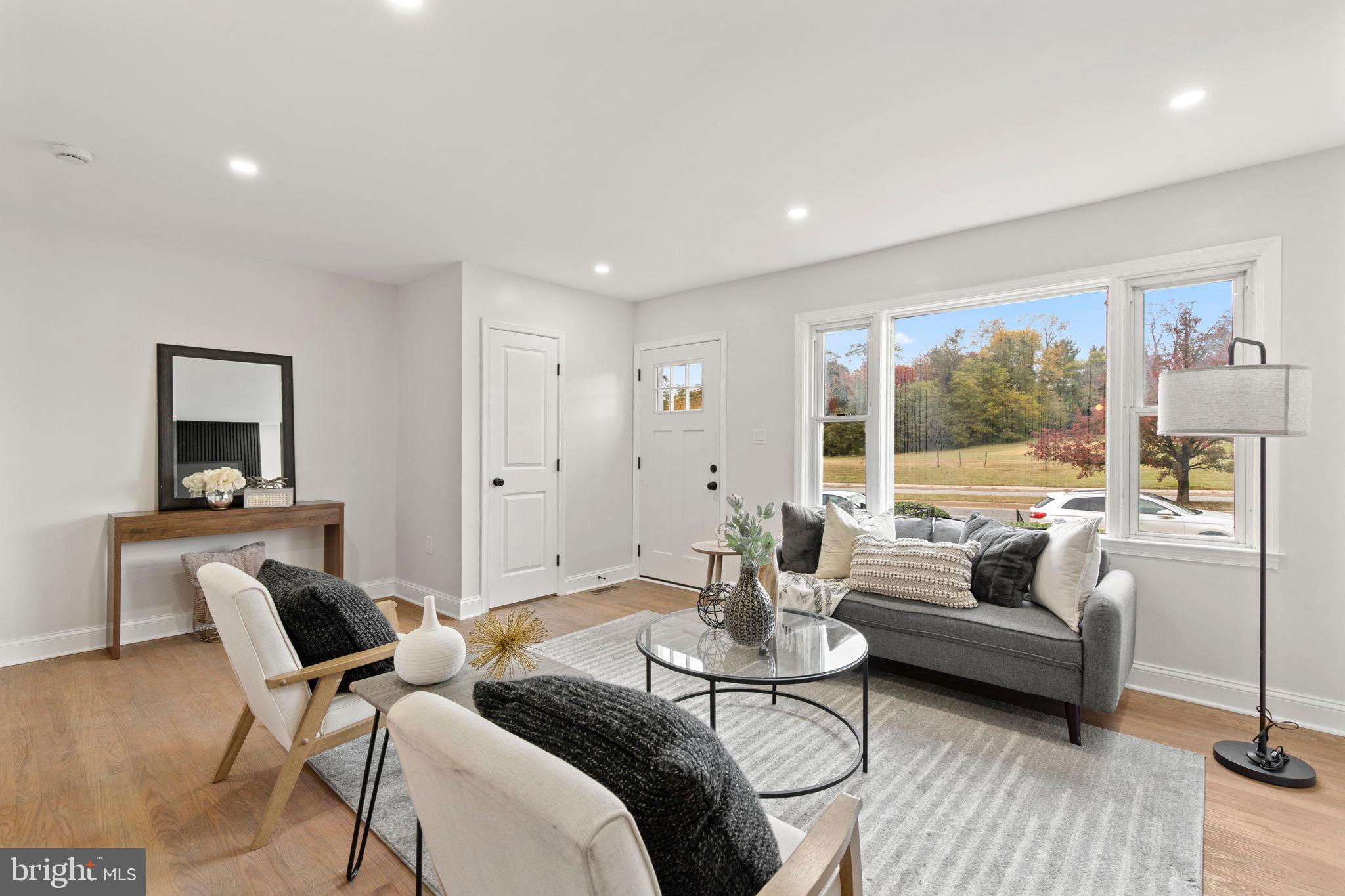 CHINQUAPIN PARK - Residential