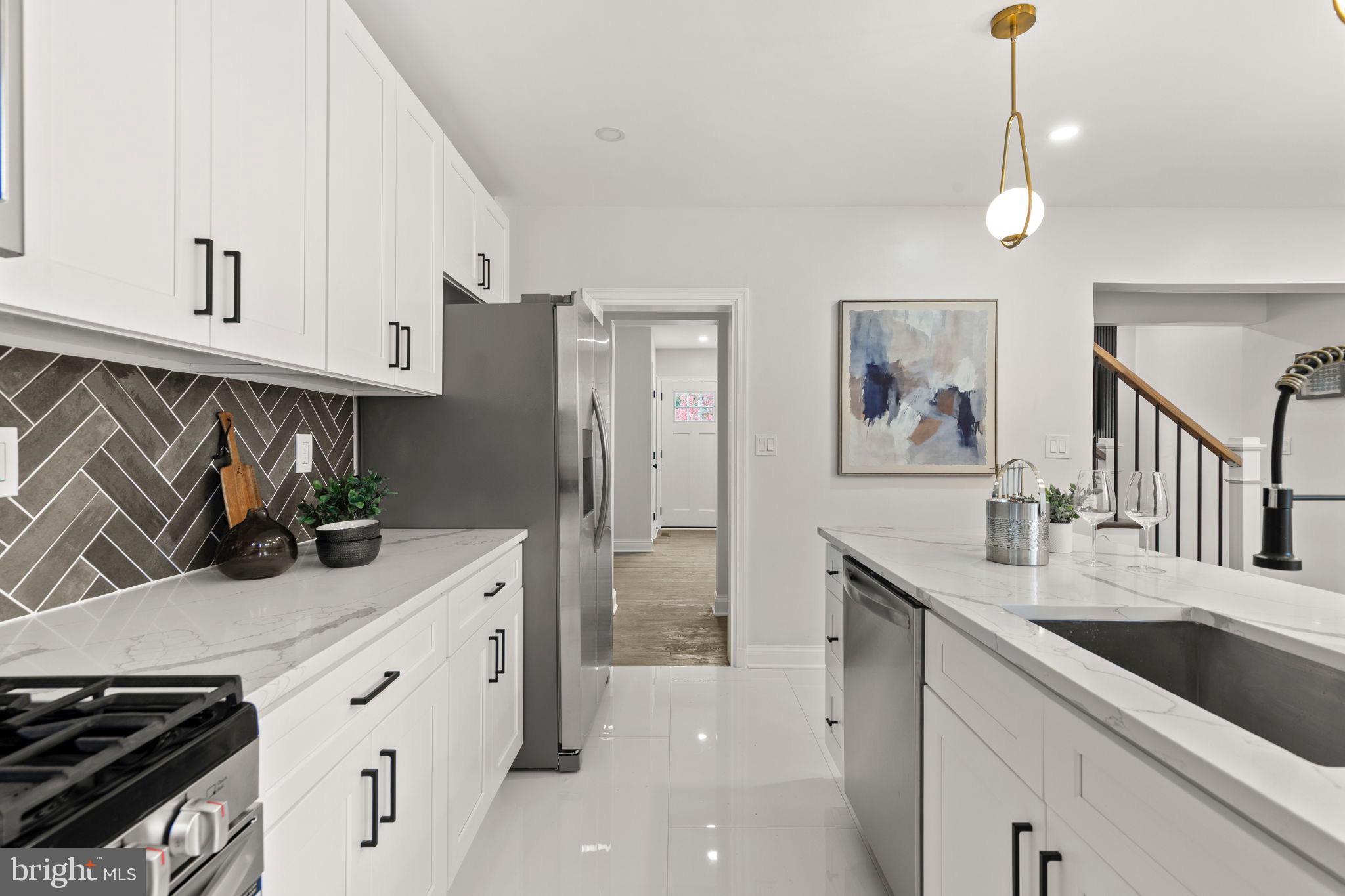 CHINQUAPIN PARK - Residential