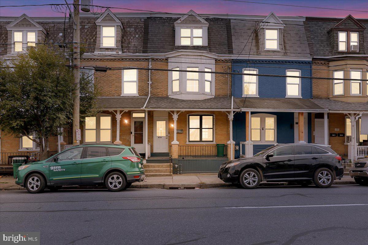 674 COLUMBIA AVENUE