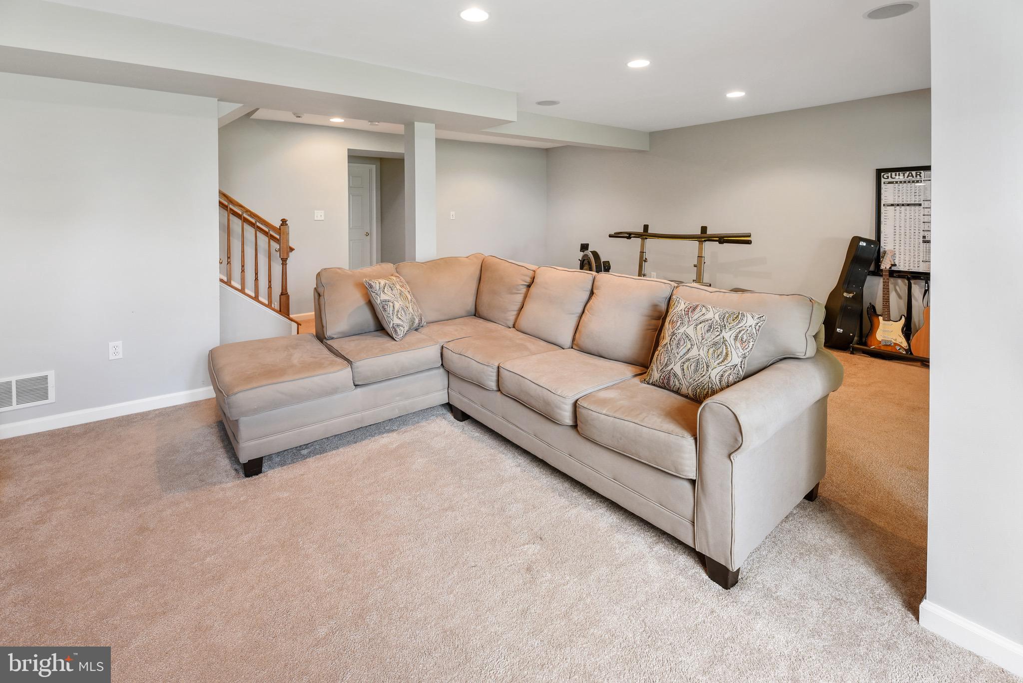 INNISCRONE VIEW - Residential Lease