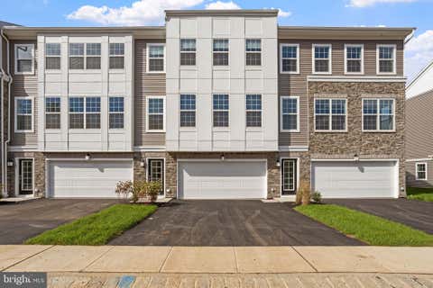 Townhouse For Rent - 140 Ada Hightower Avenue<br/> PENNINGTON, NJ 08534